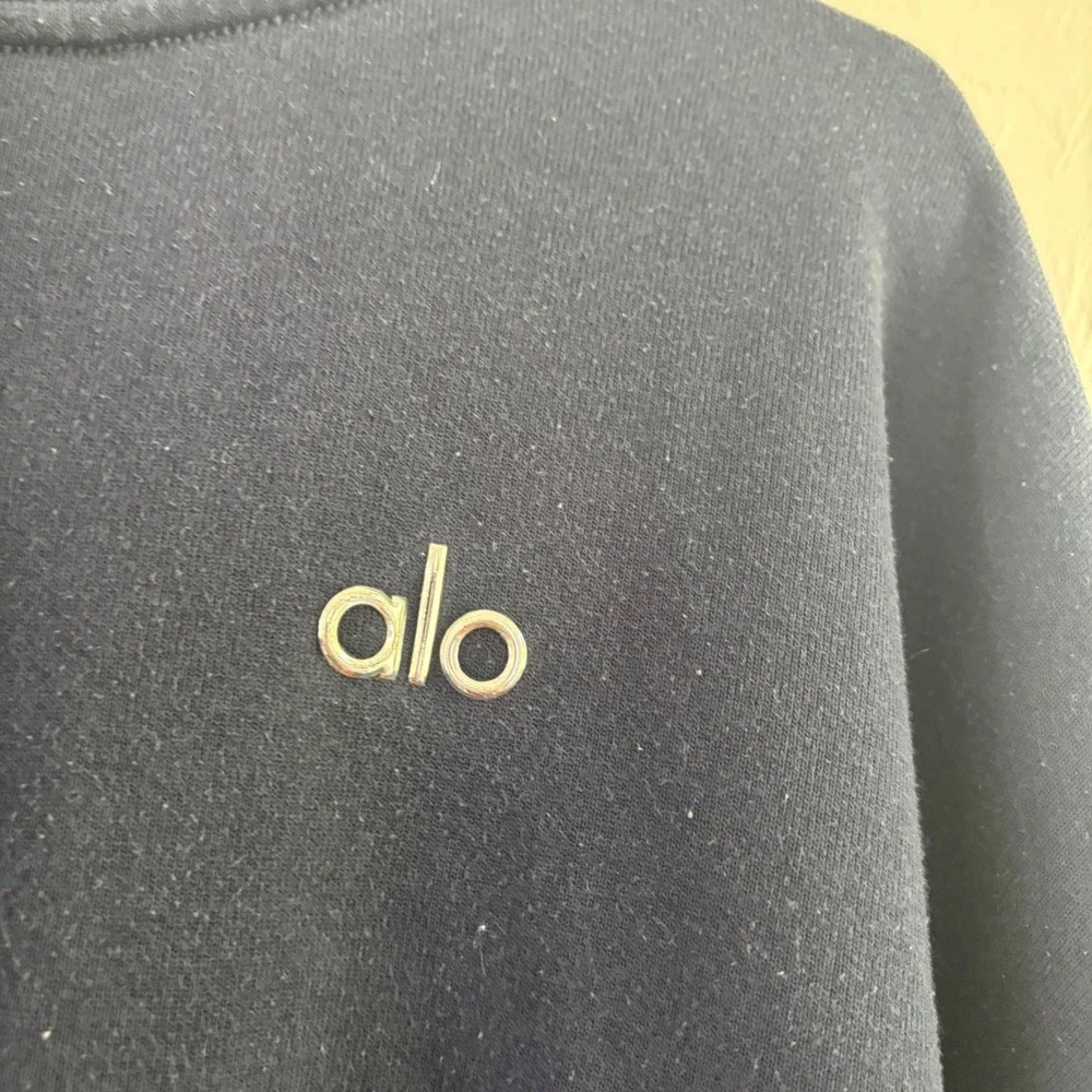 Alo Yoga Accolade Hoodie Size Large Navy Blue Heavyweight Pullover Sweatshirt